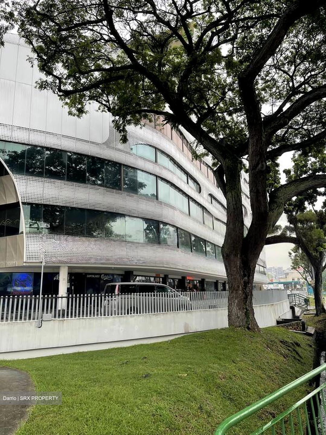 Macpherson Mall (D13), Retail #567447361